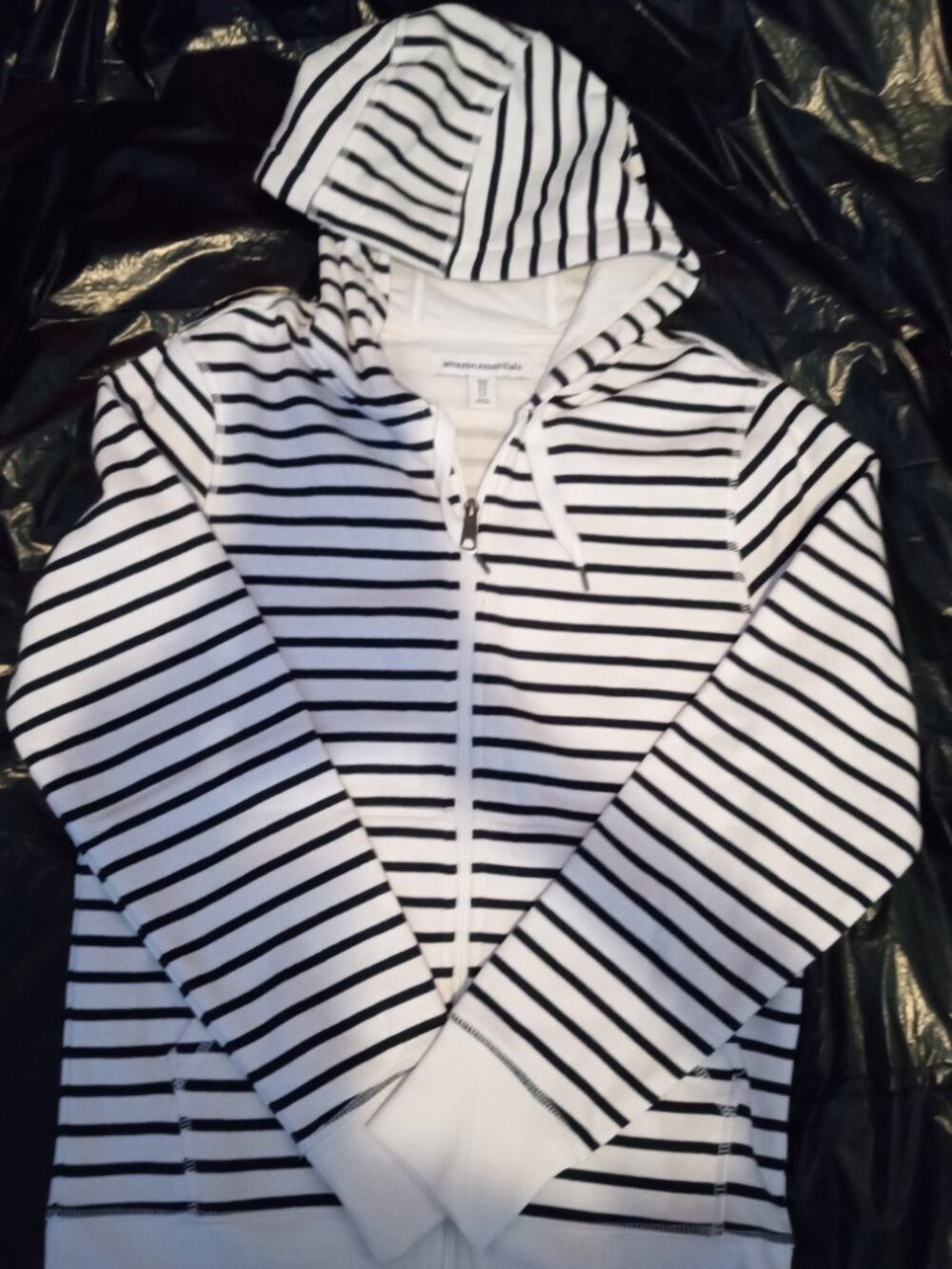 Amazon Essentials Mens XS Black and White Striped Hoodie 2pk - Picture 2 of 5
